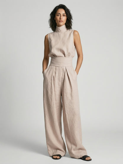 ESSENTIAL - Conjunto minimalista con top sin mangas